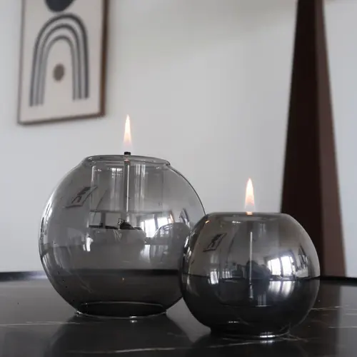 Globus Candle 15 Graphite sfeerbeeld, Tenderflame, bbqkopen.nl