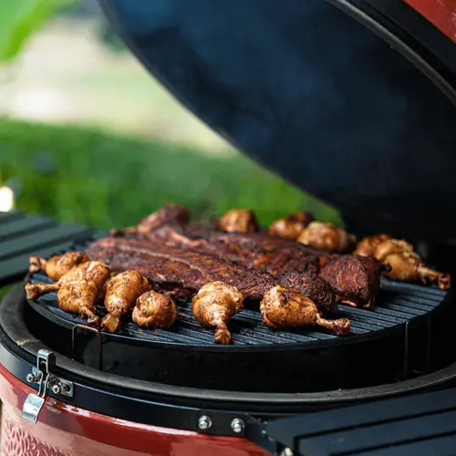 Kamado Joe® - Big Joe II sfeer met gerecht, Kamado Joe, BBQkopen