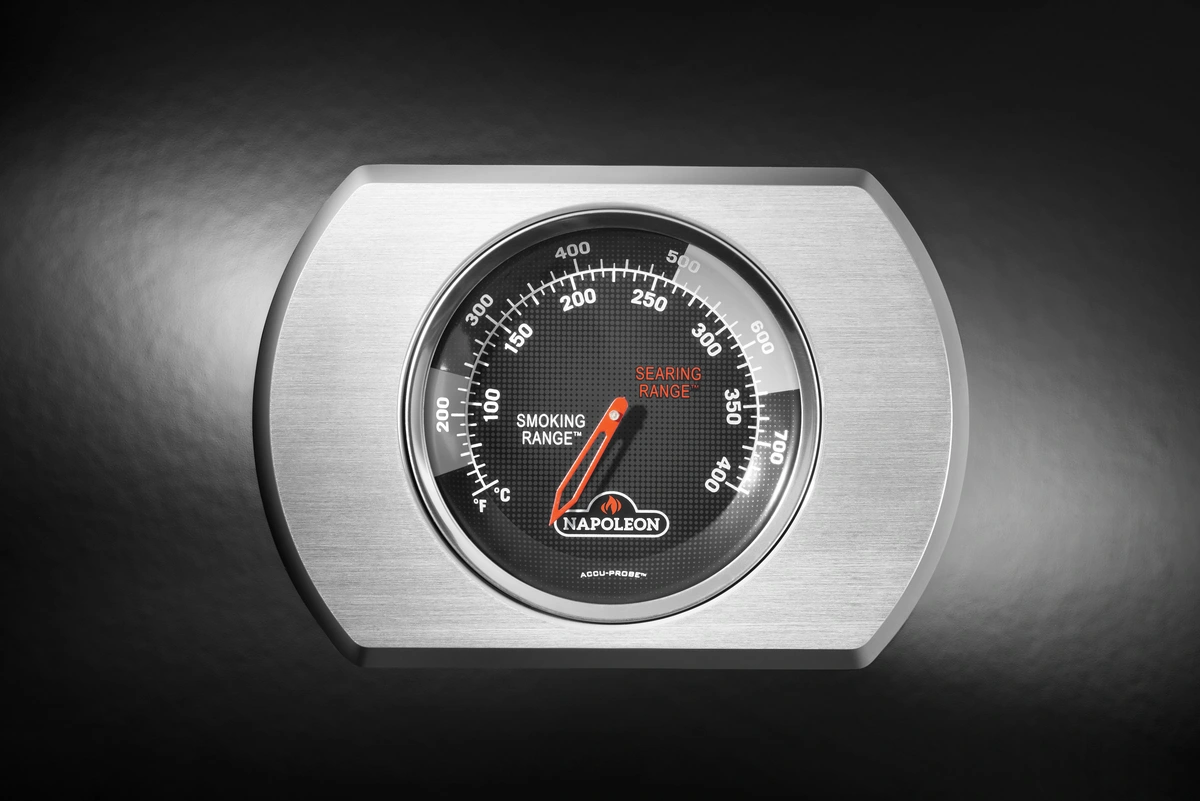 Rogue PRO-S 425 met SIZZLE ZONE, Napoleon, BBQkopen