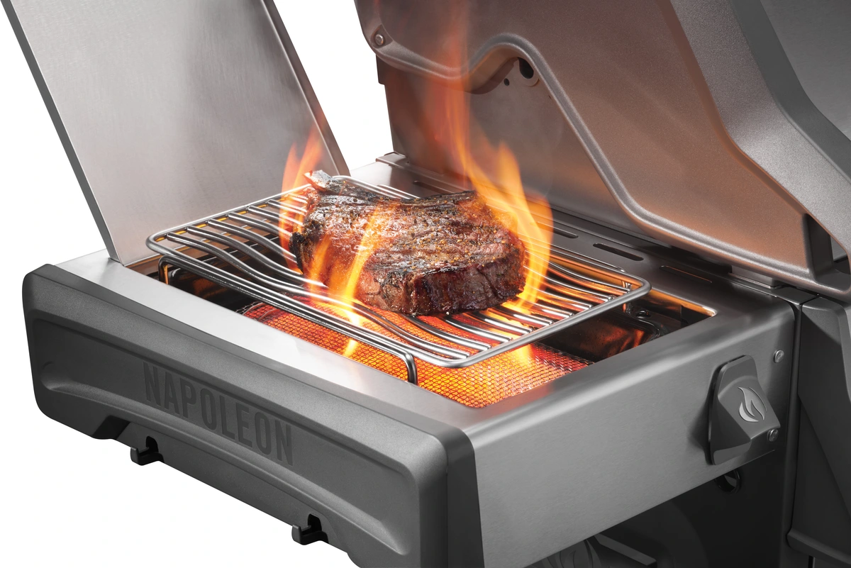 Rogue PRO-S 425 met SIZZLE ZONE, Napoleon, BBQkopen