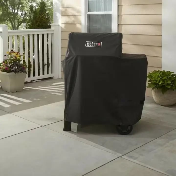 Weber Premium Barbecuehoes Searwood 600 Zwart Pellet BBQ Hoes Beschermhoes sfeer, Weber, bbqkopen
