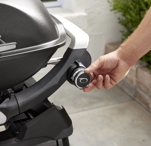 Weber Q2200N with Stand detail, Weber, BBQkopen