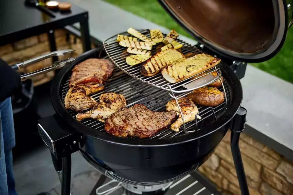 Weber Summit kamado e6 BBQkopen Weber Boretti Bastard