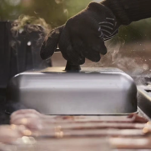 Weber XL Bakplaat Basting Dome - Sfeerbeeld, Weber, BBQkopen